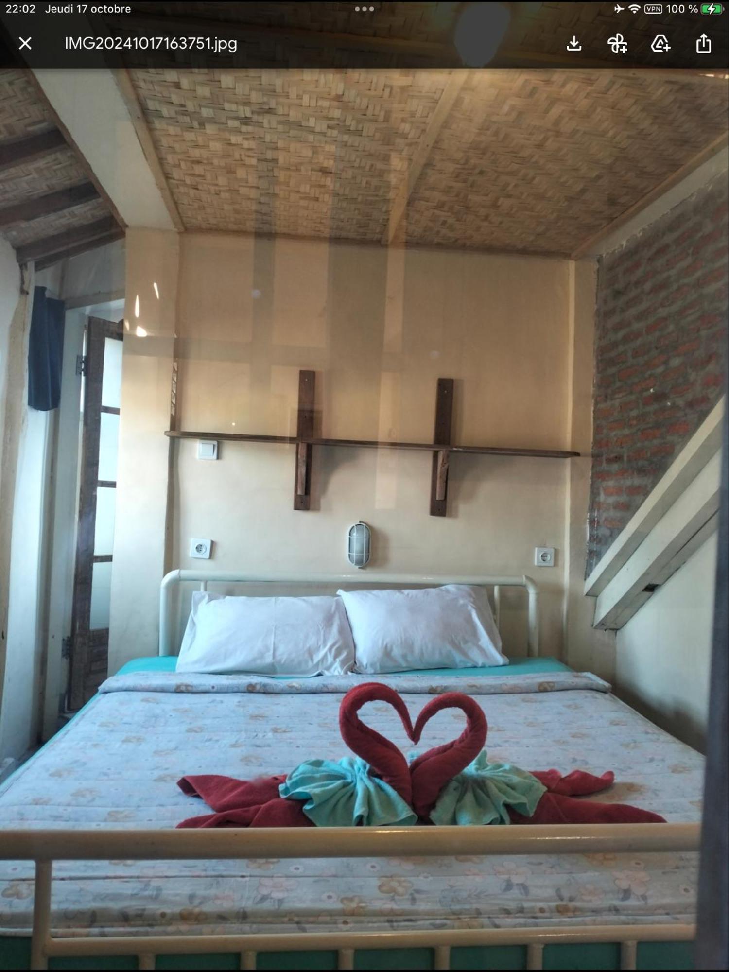 Gili La Boheme Hostel กีลีตราวางัน ภายนอก รูปภาพ