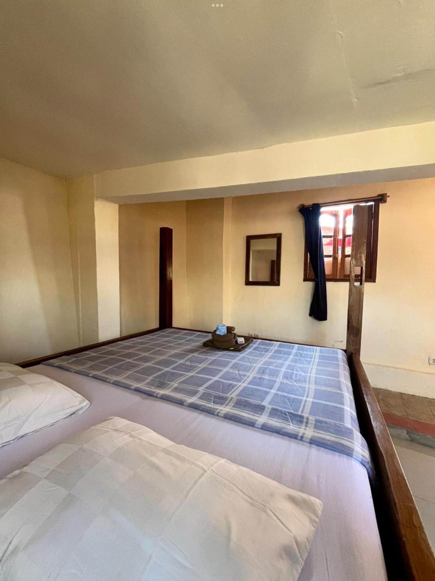 Gili La Boheme Hostel กีลีตราวางัน ภายนอก รูปภาพ