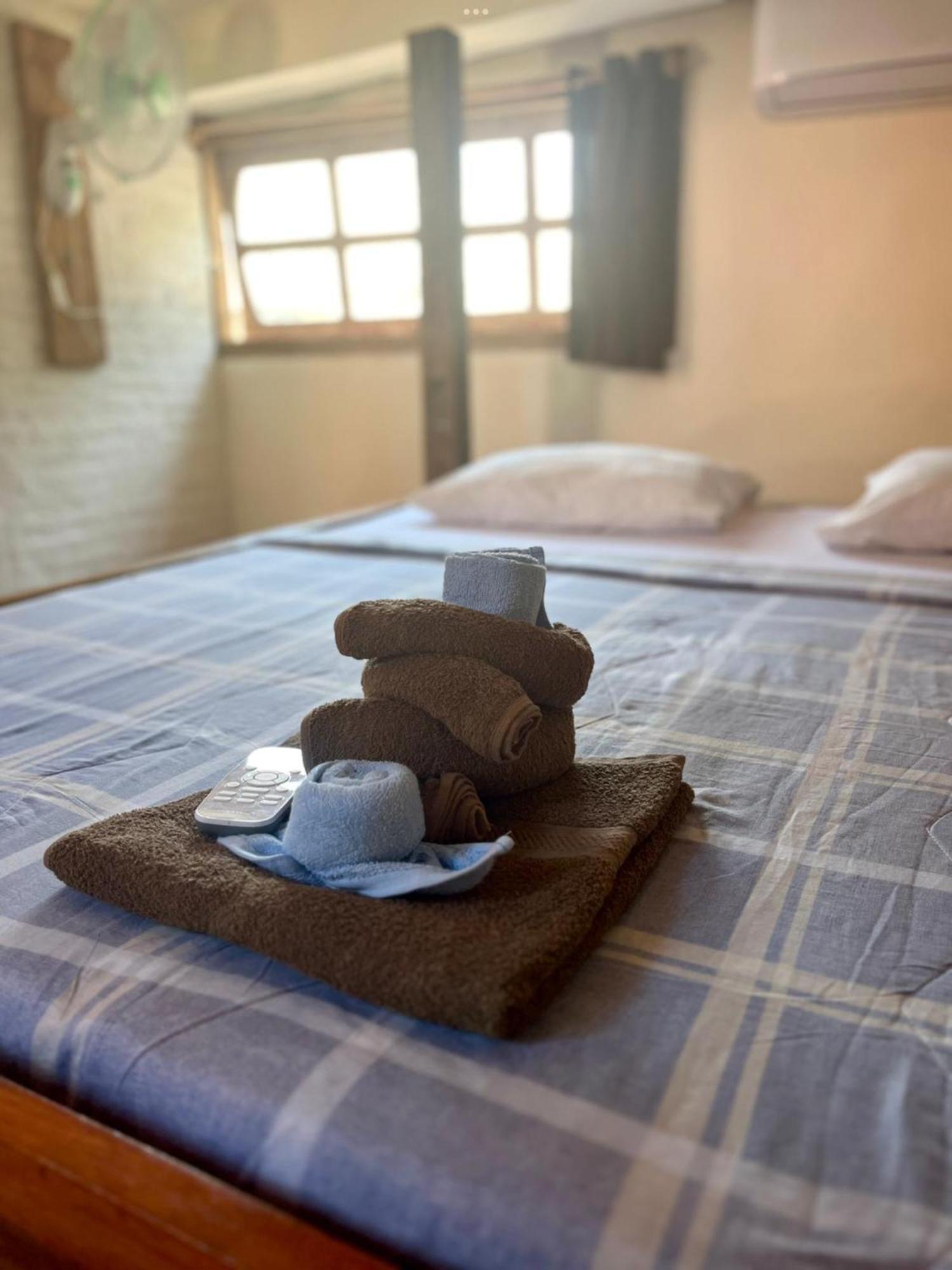 Gili La Boheme Hostel กีลีตราวางัน ภายนอก รูปภาพ